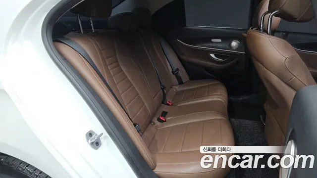 Mercedes-Benz E-Класс 2018 thumb 12