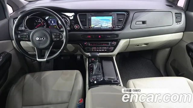 Kia Carnival 2017 thumb 7
