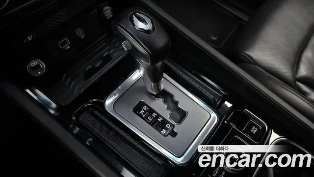 KG_Mobility_Ssangyong Rexton 2018 thumb 9