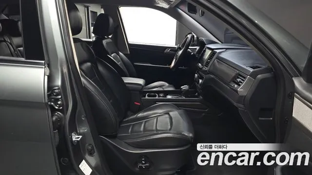 KG_Mobility_Ssangyong Rexton 2018 thumb 11