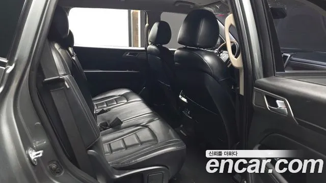 KG_Mobility_Ssangyong Rexton 2018 thumb 12