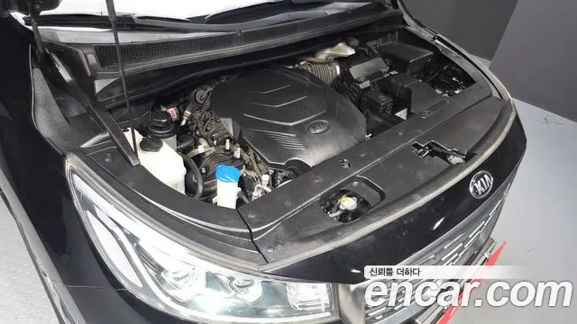 Kia Carnival 2018 thumb 6
