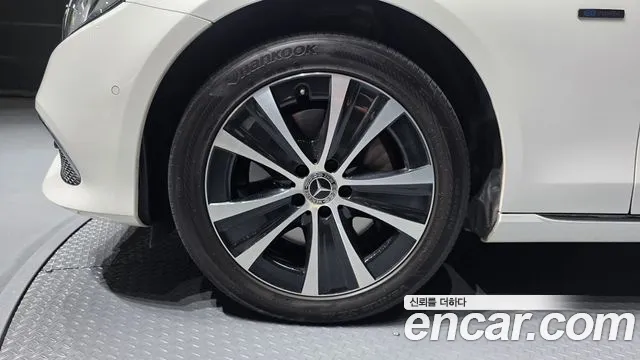 Mercedes-Benz E-Класс 2020 thumb 5