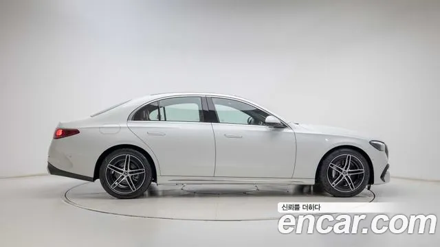 Mercedes-Benz E-Класс 2025 thumb 4