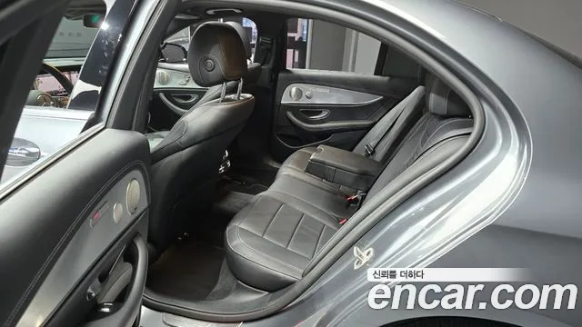 Mercedes-Benz E-Класс 2021 thumb 12
