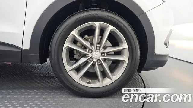 Hyundai Santa Fe 2017 thumb 5
