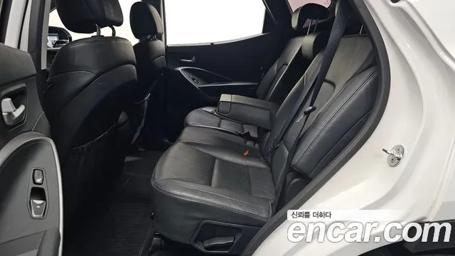 Hyundai Santa Fe 2017 thumb 11