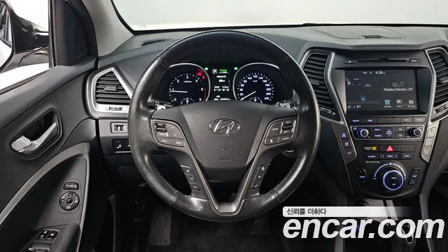Hyundai Santa Fe 2017 thumb 12