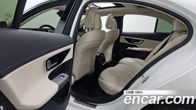 Mercedes-Benz E-Класс 2025 thumb 12