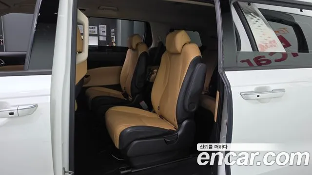 Kia Carnival 2022 thumb 11