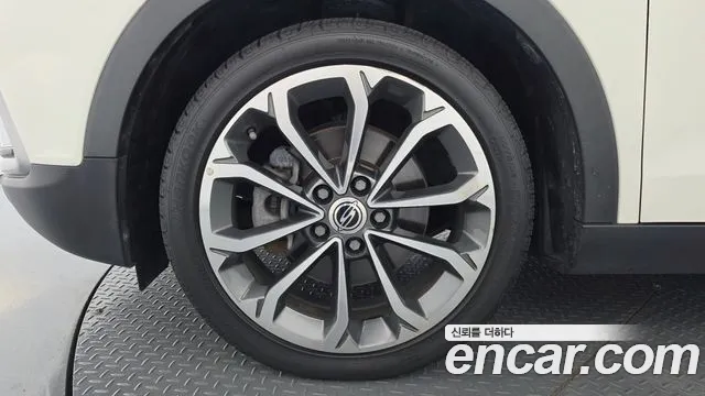 KG_Mobility_Ssangyong TIBOLI 2016 thumb 5