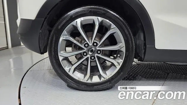 KG_Mobility_Ssangyong TIBOLI 2017 thumb 5