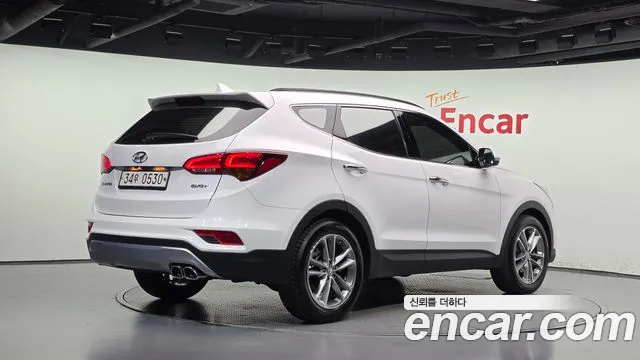 Hyundai Santa Fe 2016 thumb 2