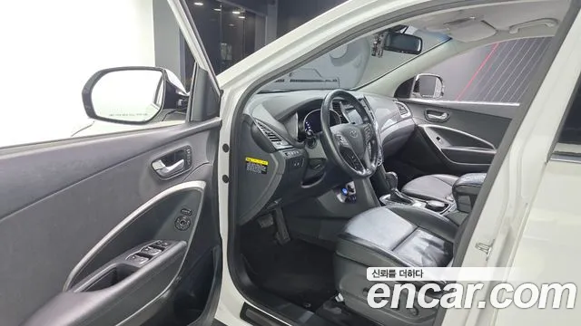 Hyundai Santa Fe 2016 thumb 10