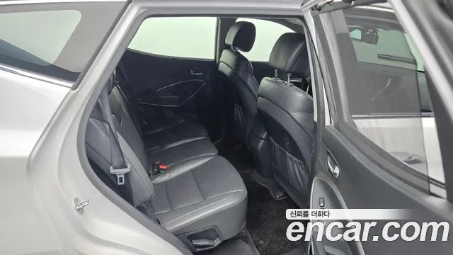 Hyundai Santa Fe 2016 thumb 12