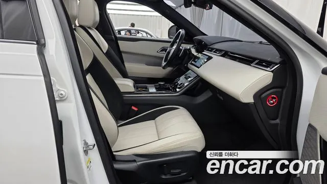Land Rover Range Rover Velar 2019 thumb 11