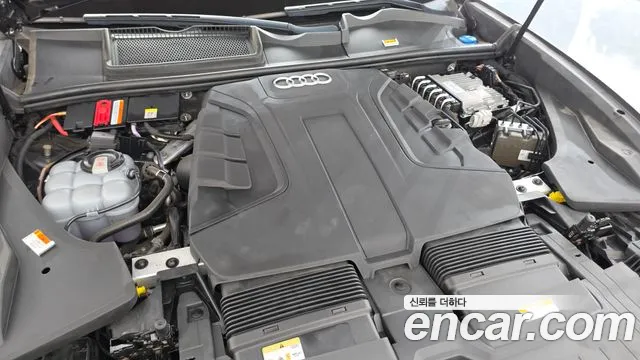 Audi Q8 2021 thumb 6