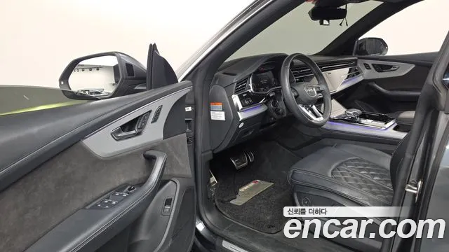Audi Q8 2021 thumb 10