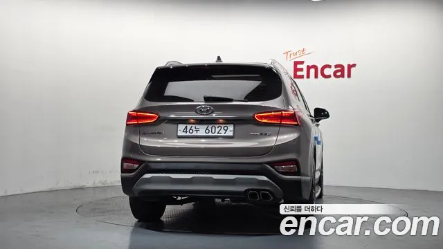 Hyundai Santa Fe 2018 thumb 4