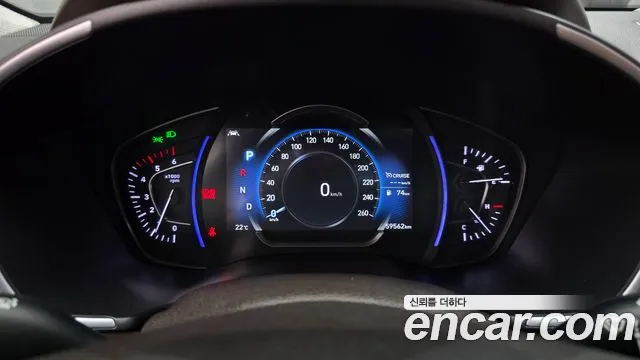 Hyundai Santa Fe 2018 thumb 8