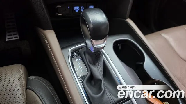 Hyundai Santa Fe 2018 thumb 9