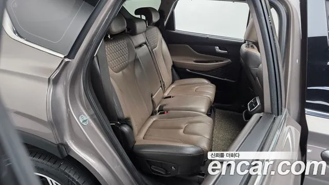 Hyundai Santa Fe 2018 thumb 11