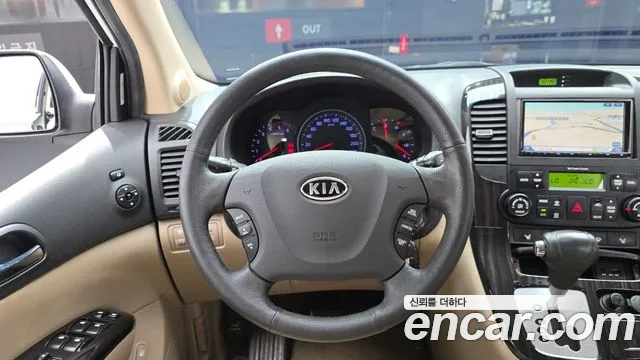 Kia Carnival 2012 thumb 12