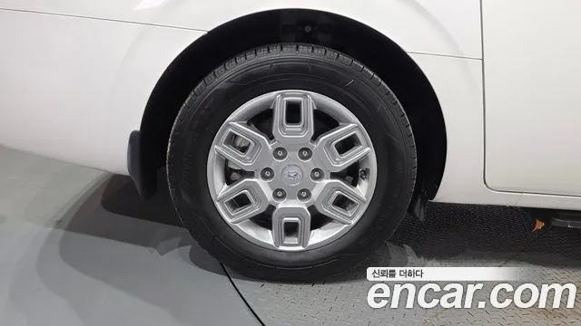 Hyundai Staria 2021 thumb 5