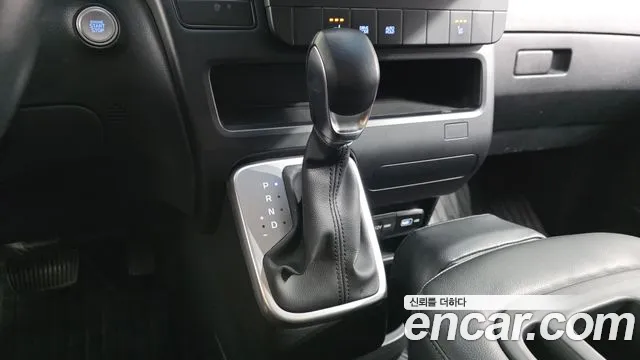 Hyundai Staria 2021 thumb 9