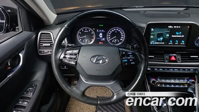 Hyundai Grandeur 2018 thumb 12