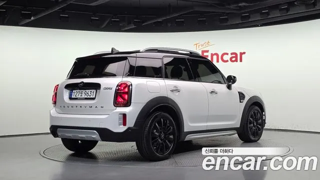 MINI Countryman 2023 thumb 2