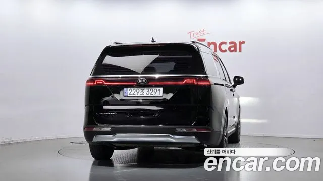 Kia Carnival 2020 thumb 4