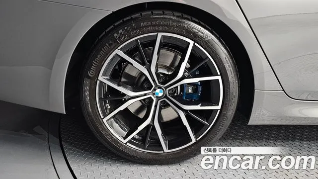 BMW 5-Series 2022 thumb 5