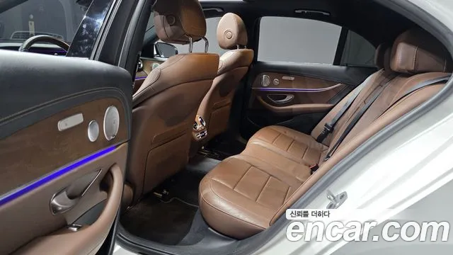 Mercedes-Benz E-Класс 2021 thumb 12