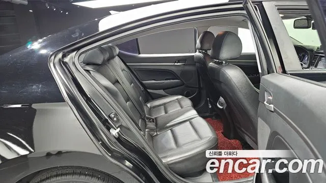 Hyundai Avante 2018 thumb 11