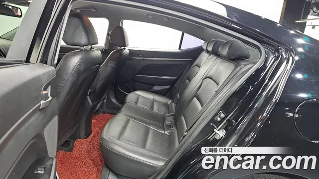 Hyundai Avante 2018 thumb 12