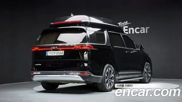 Kia Carnival 2021 thumb 2