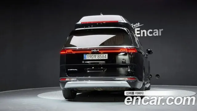 Kia Carnival 2021 thumb 4