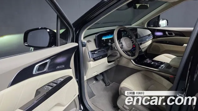 Kia Carnival 2021 thumb 10