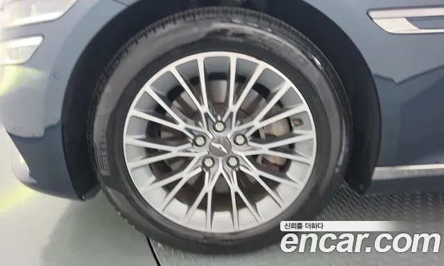 Genesis G80 2022 thumb 4