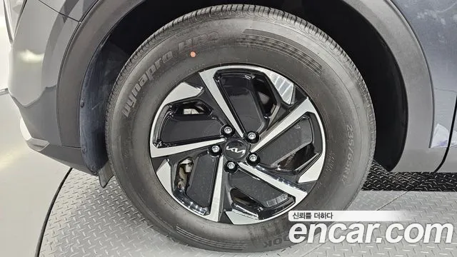 Kia Sportage 2023 thumb 5