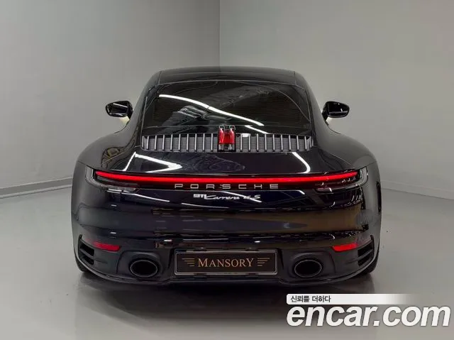 Porsche 911 2020 thumb 4