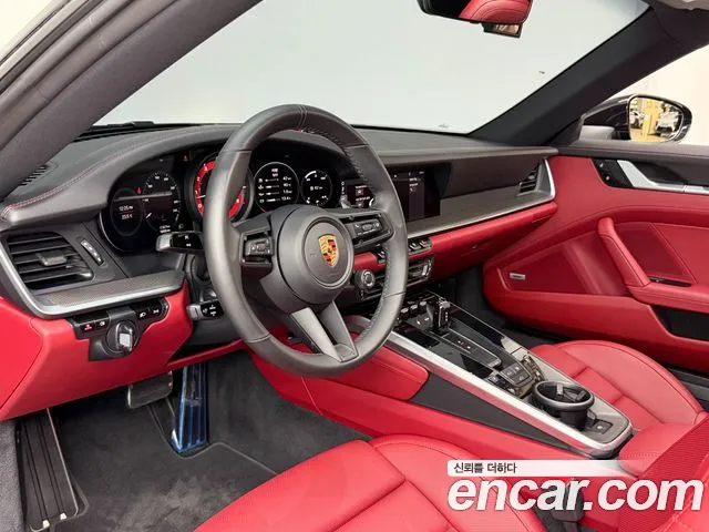 Porsche 911 2020 thumb 7