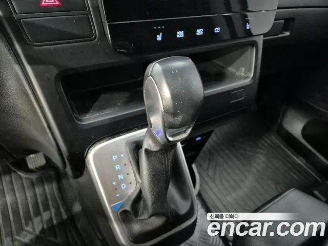 Hyundai Staria 2021 thumb 7