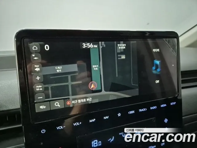 Hyundai Staria 2021 thumb 10