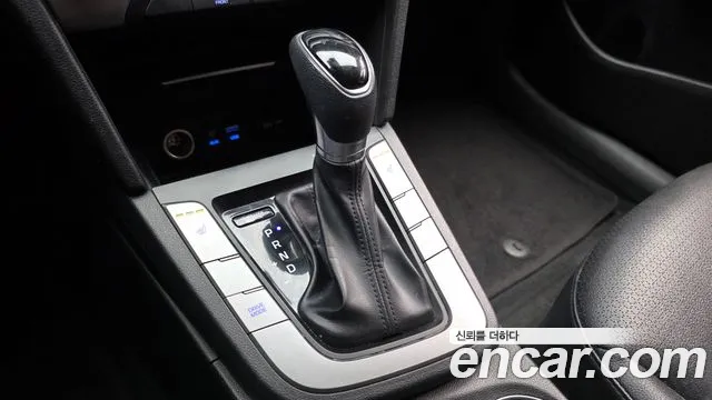 Hyundai Avante 2018 thumb 8