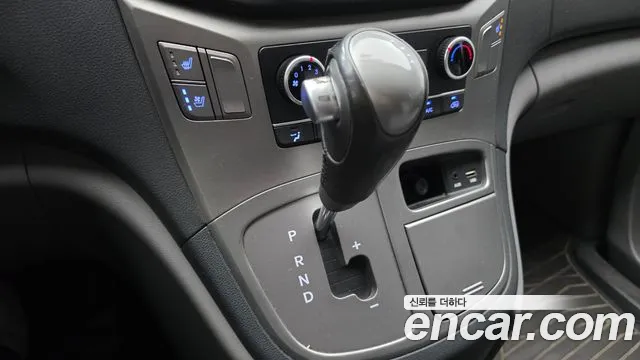 Hyundai Starex 2019 thumb 9