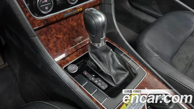 Volkswagen Passat (North America and China) 2013 thumb 9