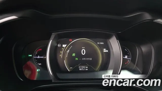 Renault-KoreaSamsung Koleos 2016 thumb 8