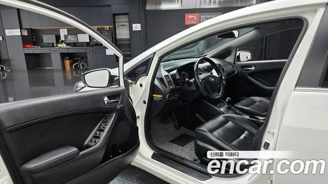 Kia K3 2014 thumb 10